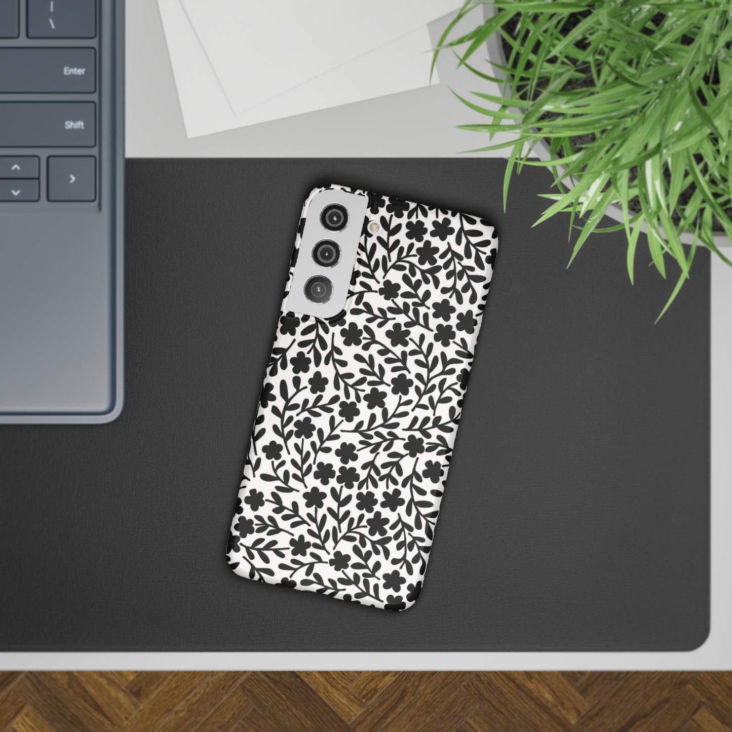 Black & White Floral Design Samsung Slim Cases