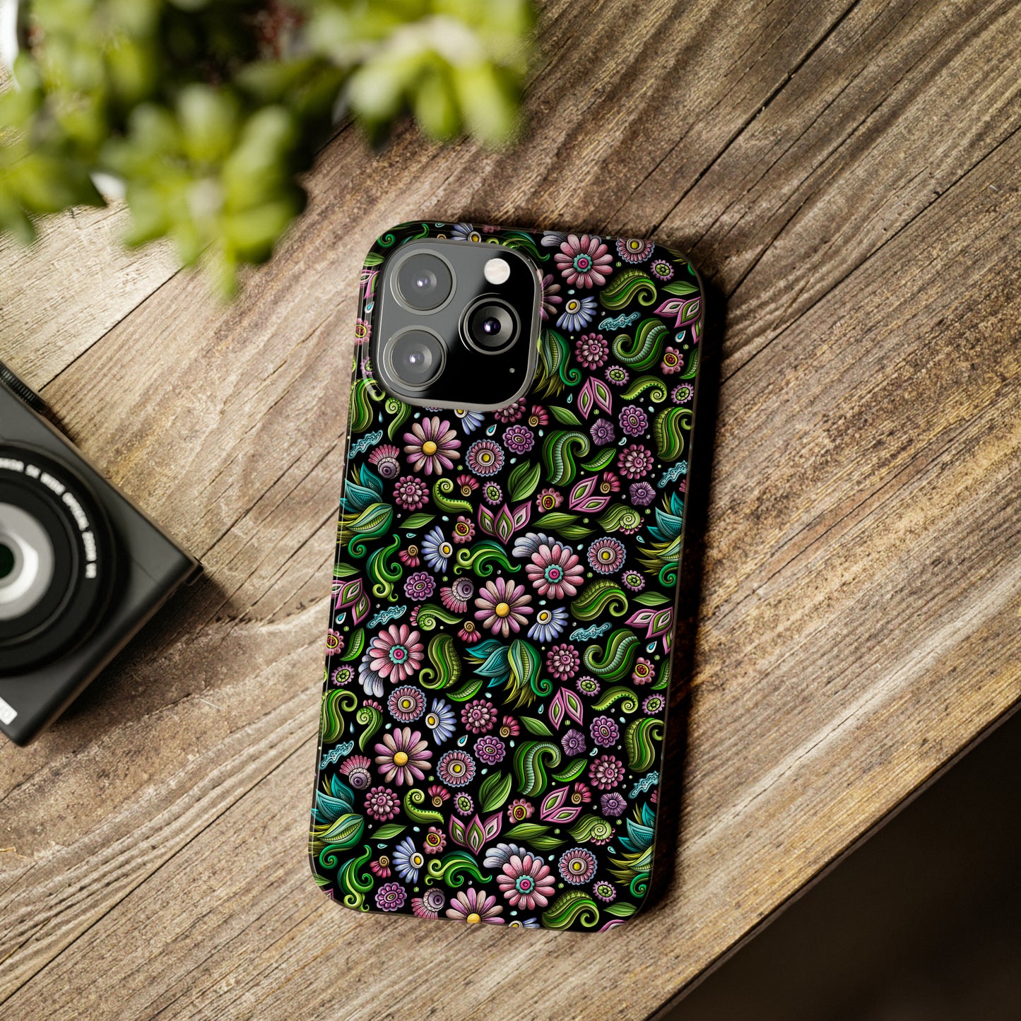 Purple & Pink Daisy Floral Print on Black Background Iphone 15-12 Slim Phone Case