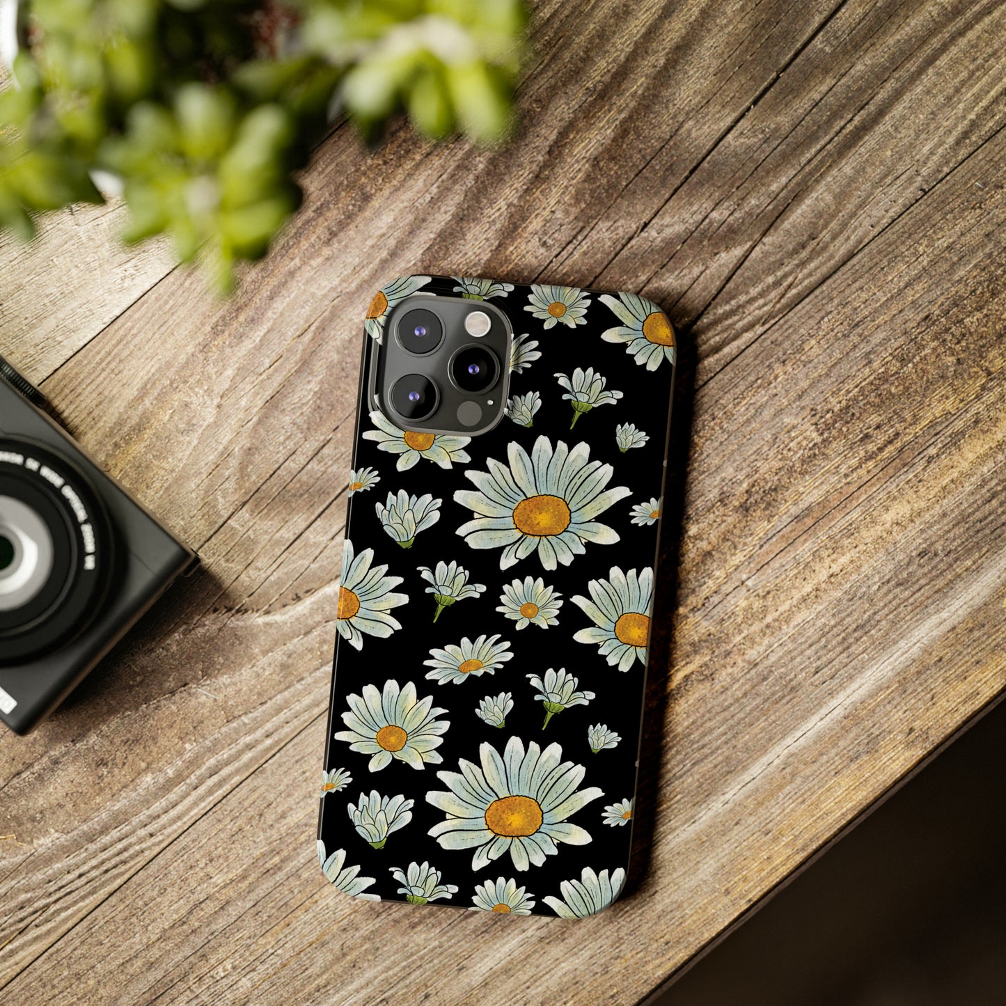 Large Watercolor Summer Daisies Blooming Against a Bold Black Background Iphone 15-12 Slim Phone Case