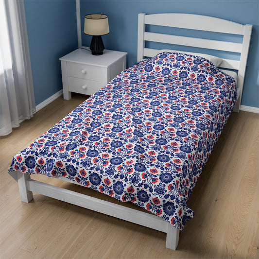 Charming Folk Blooms in Classic Polish Pottery Inspired Floral Pattern in Blue and Red Velveteen Plush Blanket 3 Sizes