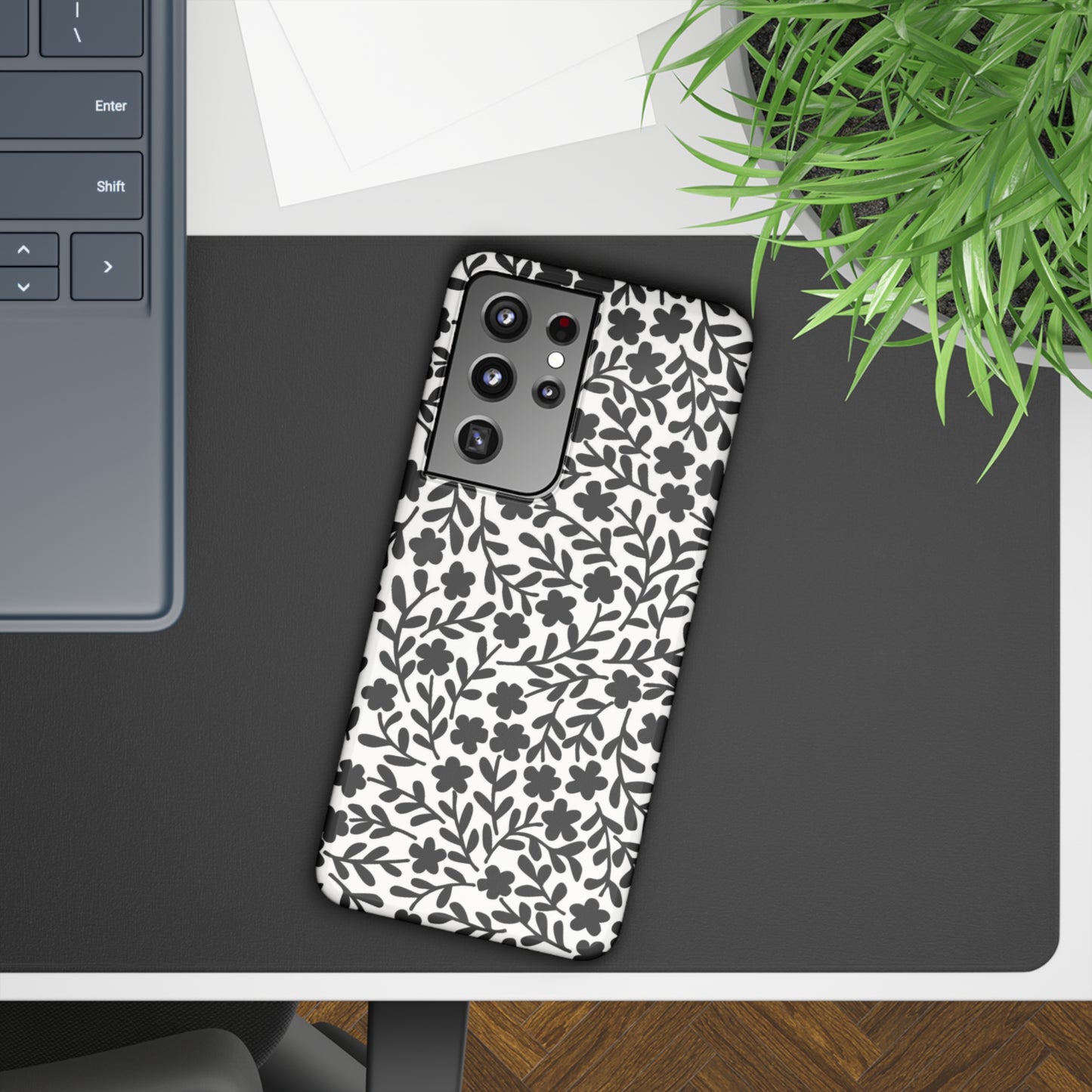 Black & White Floral Design Samsung Slim Cases