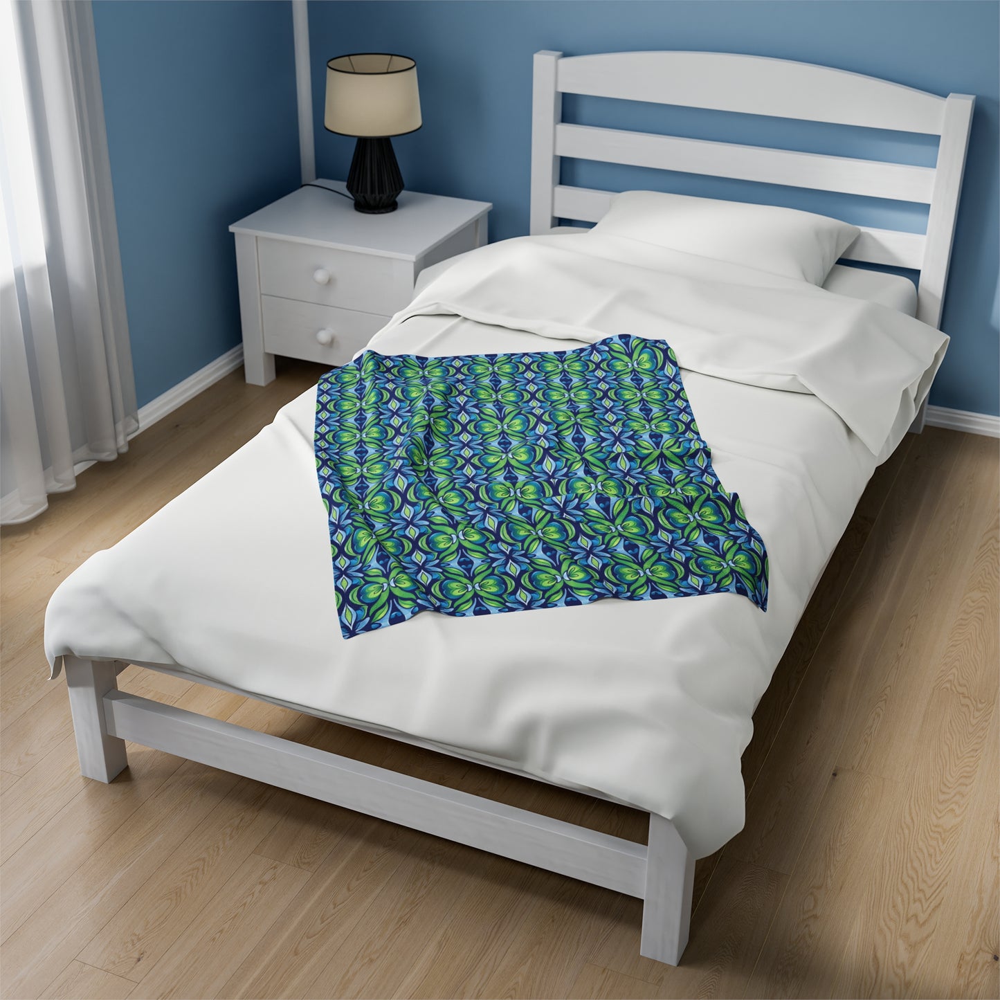 Retro Abstract Blue and Green Floral Pattern Velveteen Plush Blanket 3 Sizes