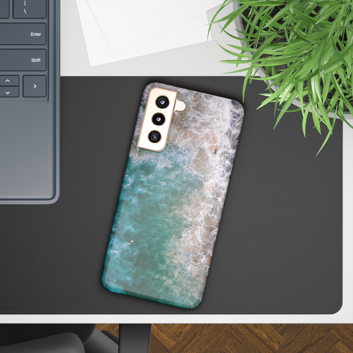 Ocean's Embrace: Deep Green Waters with White Waves Crashing onto the Beach Design Samsung Slim Cases