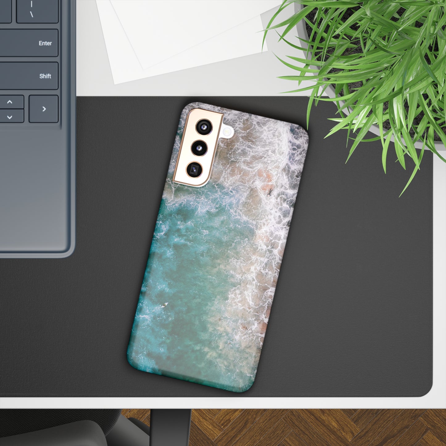 Ocean's Embrace: Deep Green Waters with White Waves Crashing onto the Beach Design Samsung Slim Cases