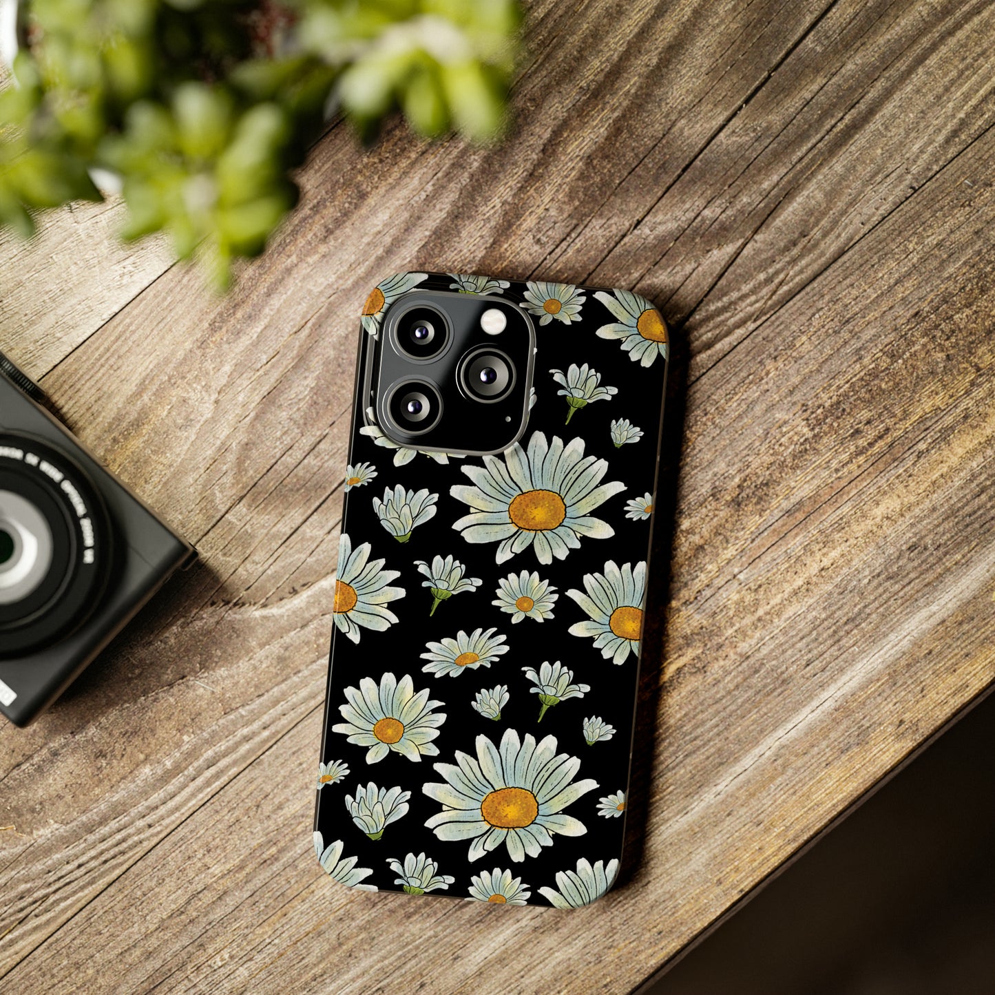 Large Watercolor Summer Daisies Blooming Against a Bold Black Background Iphone 15-12 Slim Phone Case