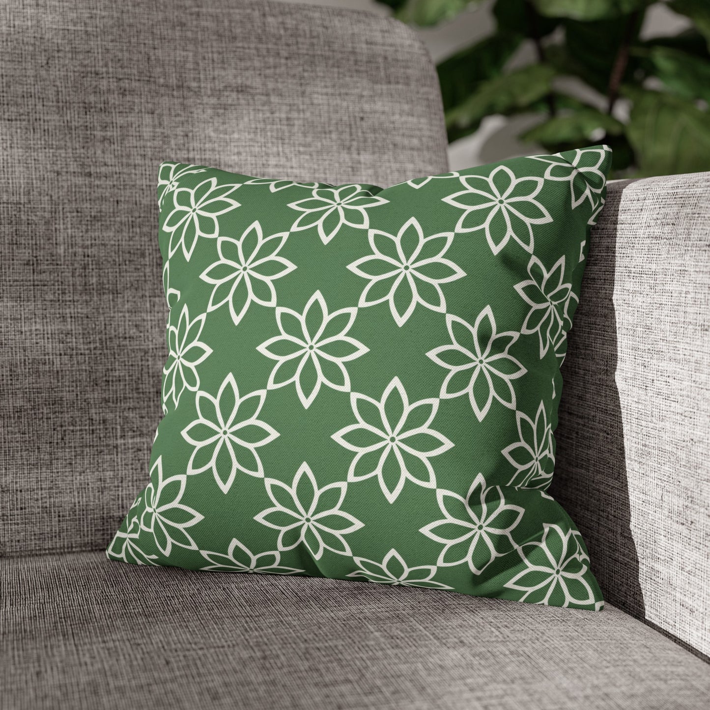 Modern Minimalist Green and White Geometric Floral Design Spun Polyester Square Pillowcase 4 Sizes