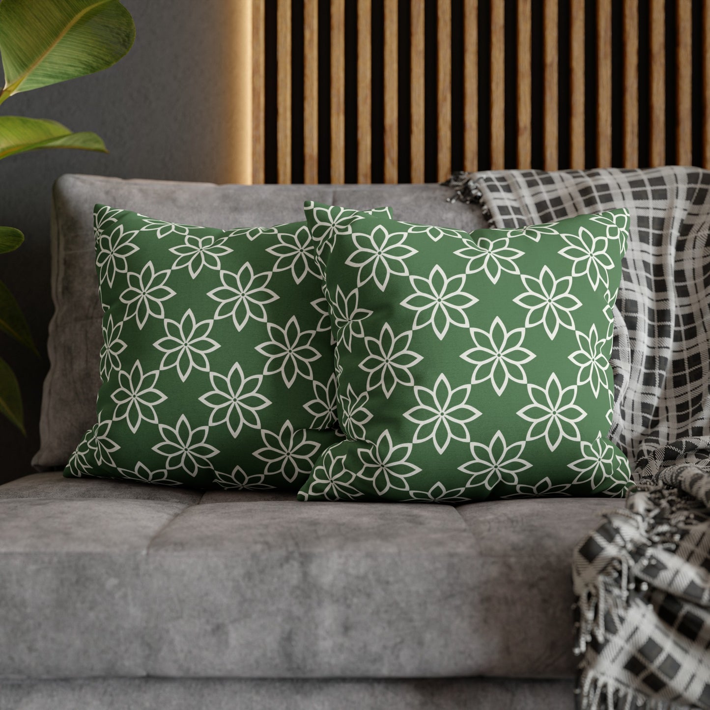 Modern Minimalist Green and White Geometric Floral Design Spun Polyester Square Pillowcase 4 Sizes