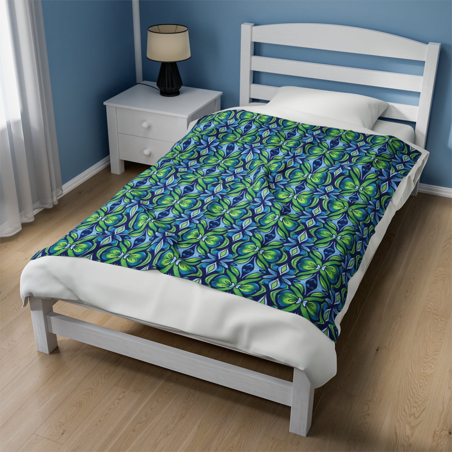 Retro Abstract Blue and Green Floral Pattern Velveteen Plush Blanket 3 Sizes