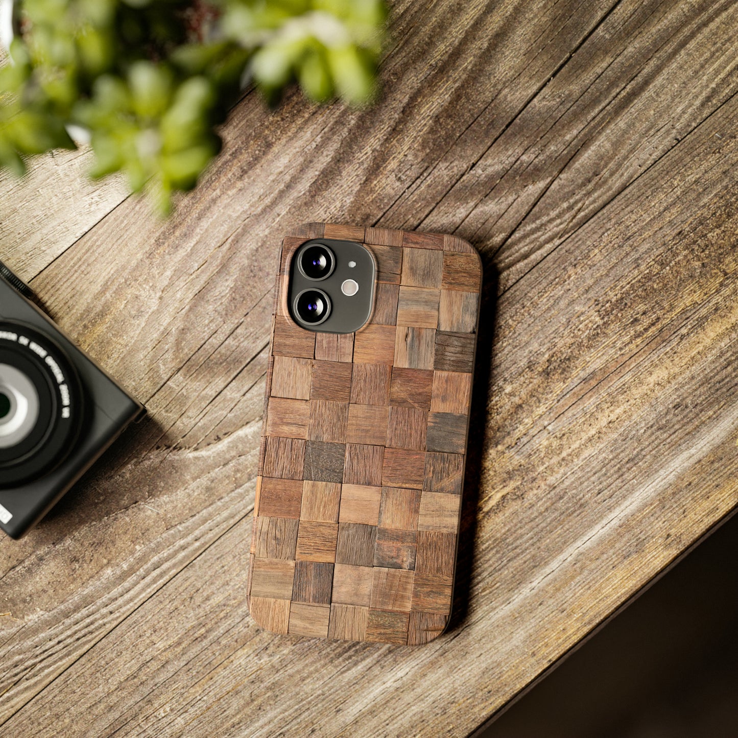 Organic Elegance Natural Woven Wood Design Design Iphone 15-12 Slim Phone Case