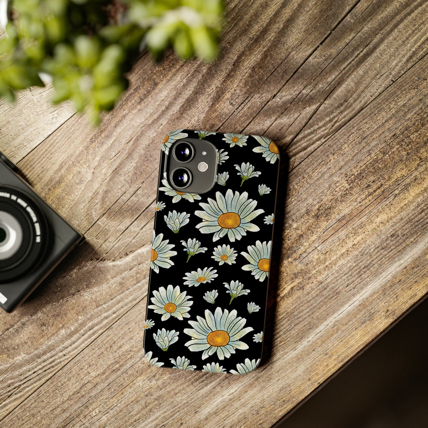 Large Watercolor Summer Daisies Blooming Against a Bold Black Background Iphone 15-12 Slim Phone Case