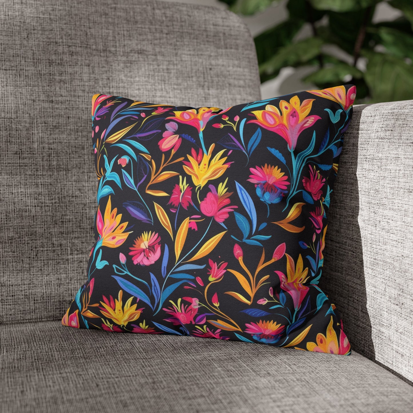 Vibrant Floral Fantasy in Midnight Garden Design Spun Polyester Square Pillowcase 4 Sizes